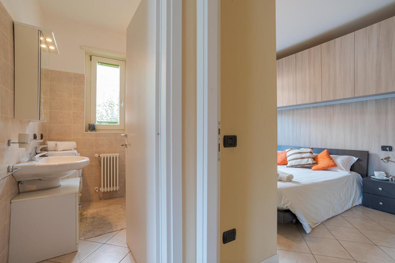 Lake Como Apartment With Balcony And Private Parking Ossuccio Εξωτερικό φωτογραφία